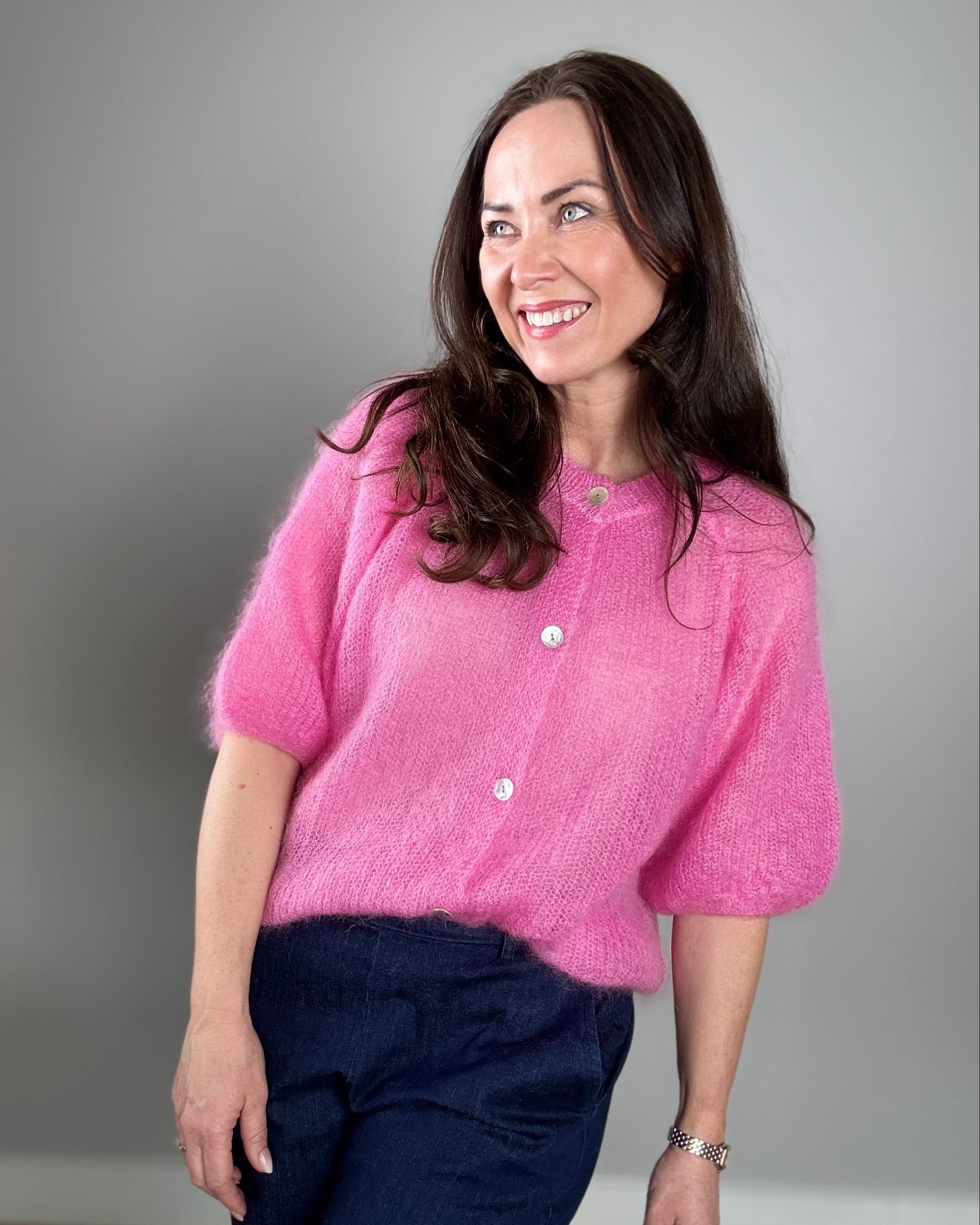 Black Colour Bjoerk Cardigan – Luksuriøs rosa mohair-strikkejakke