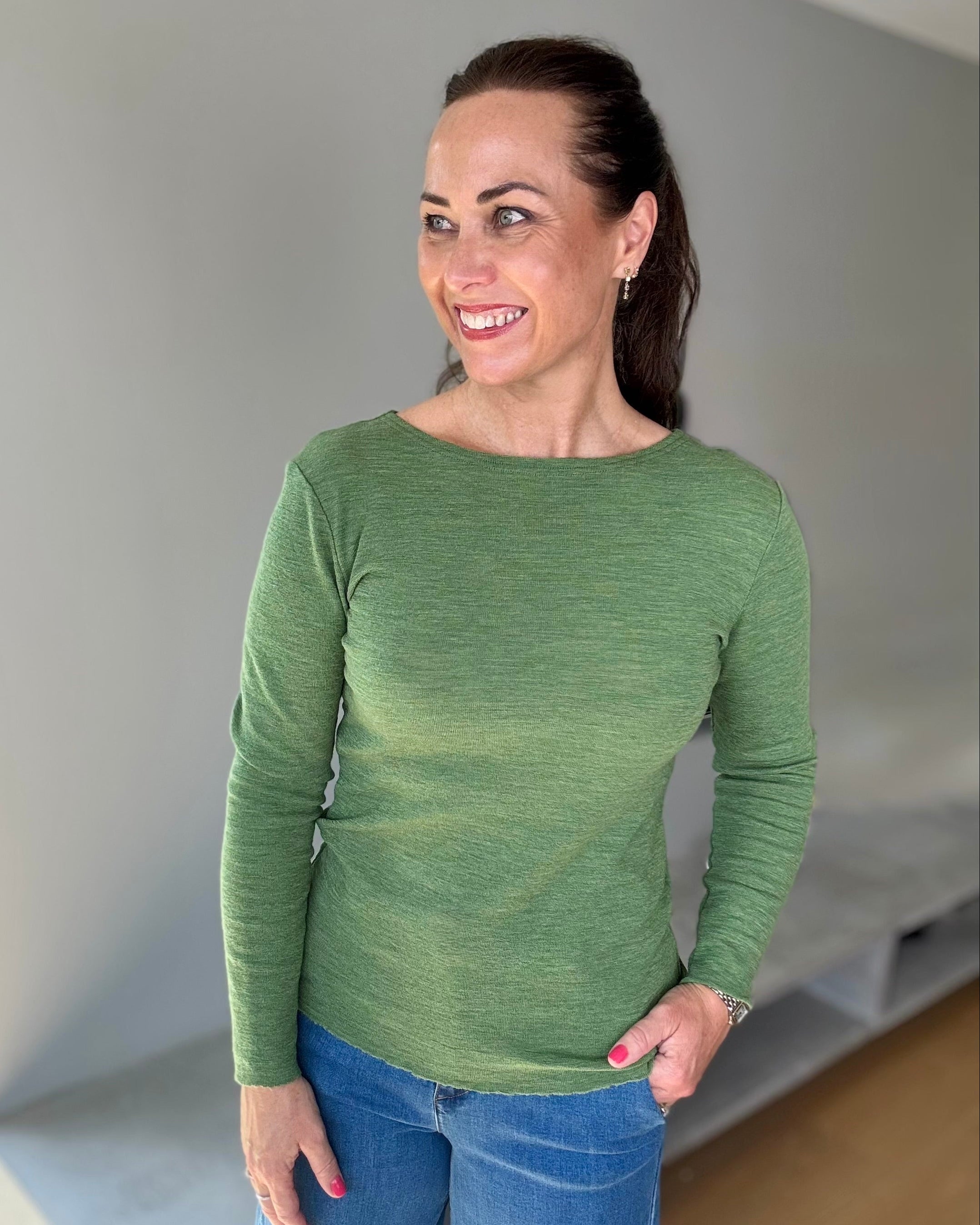 4006 Shirt Boat Neck