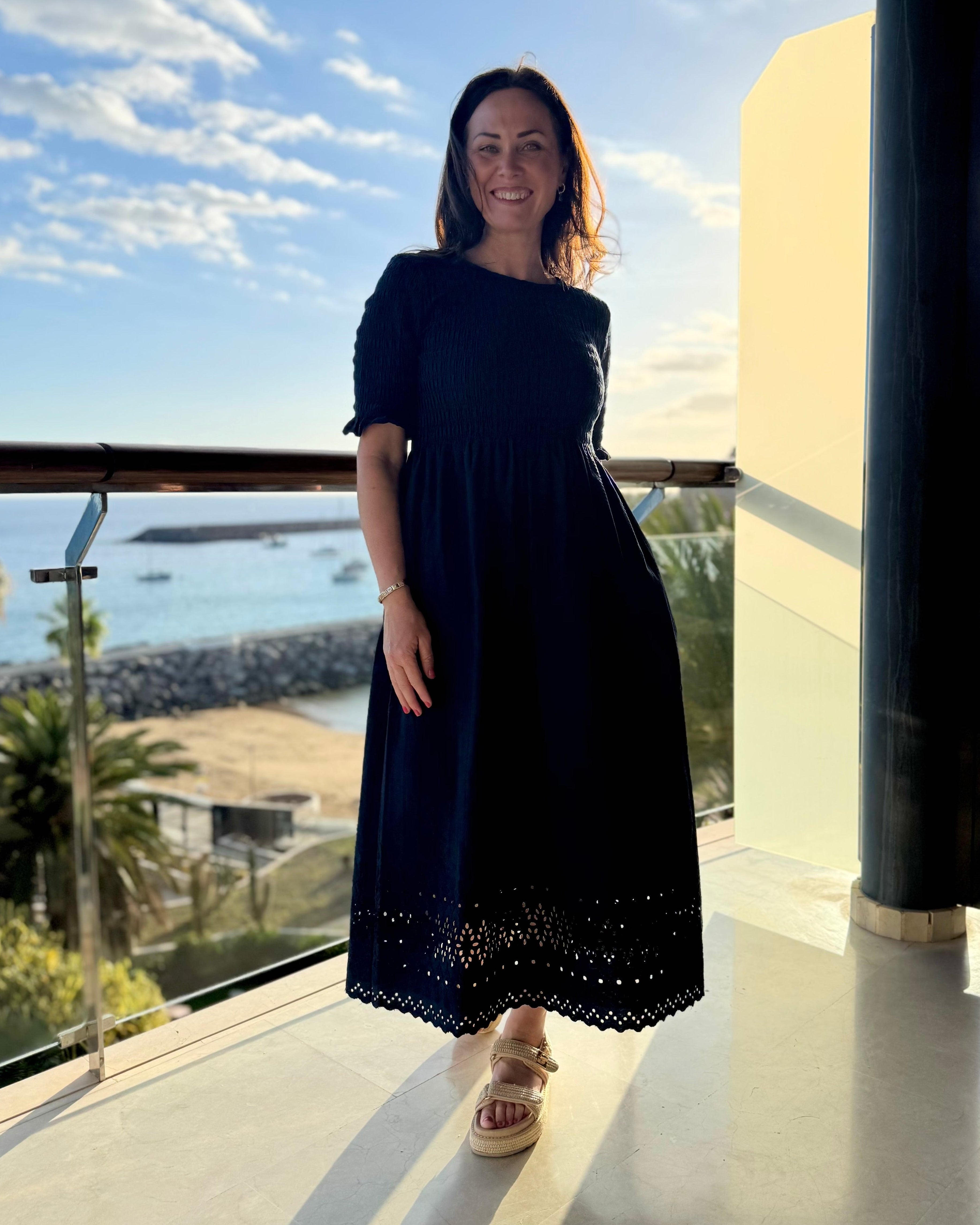 Navy kjole fra Cream – Jana