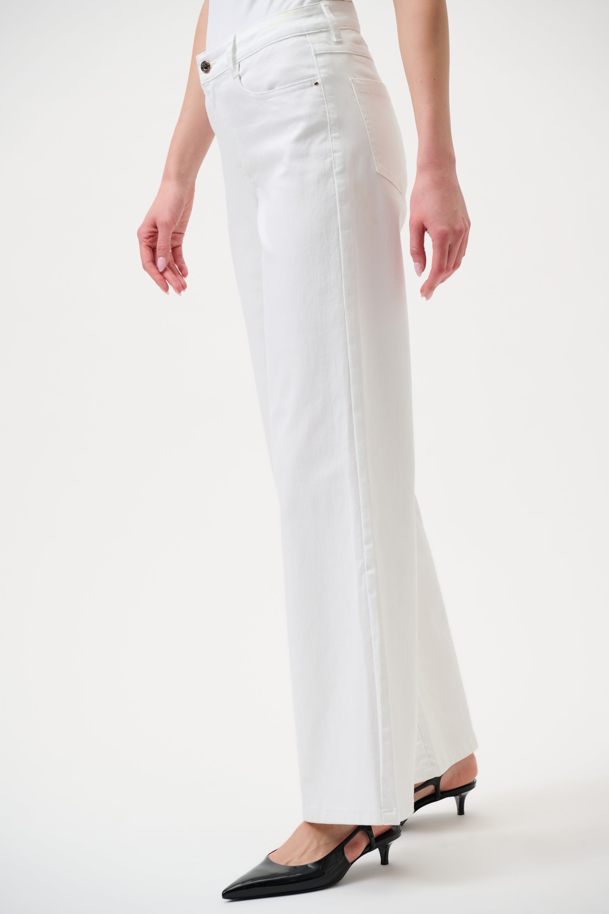 Hvite jeans dame med vide ben sidevisning – Joseph Ribkoff Goldie | Kleslykke Oslo Nordstrand