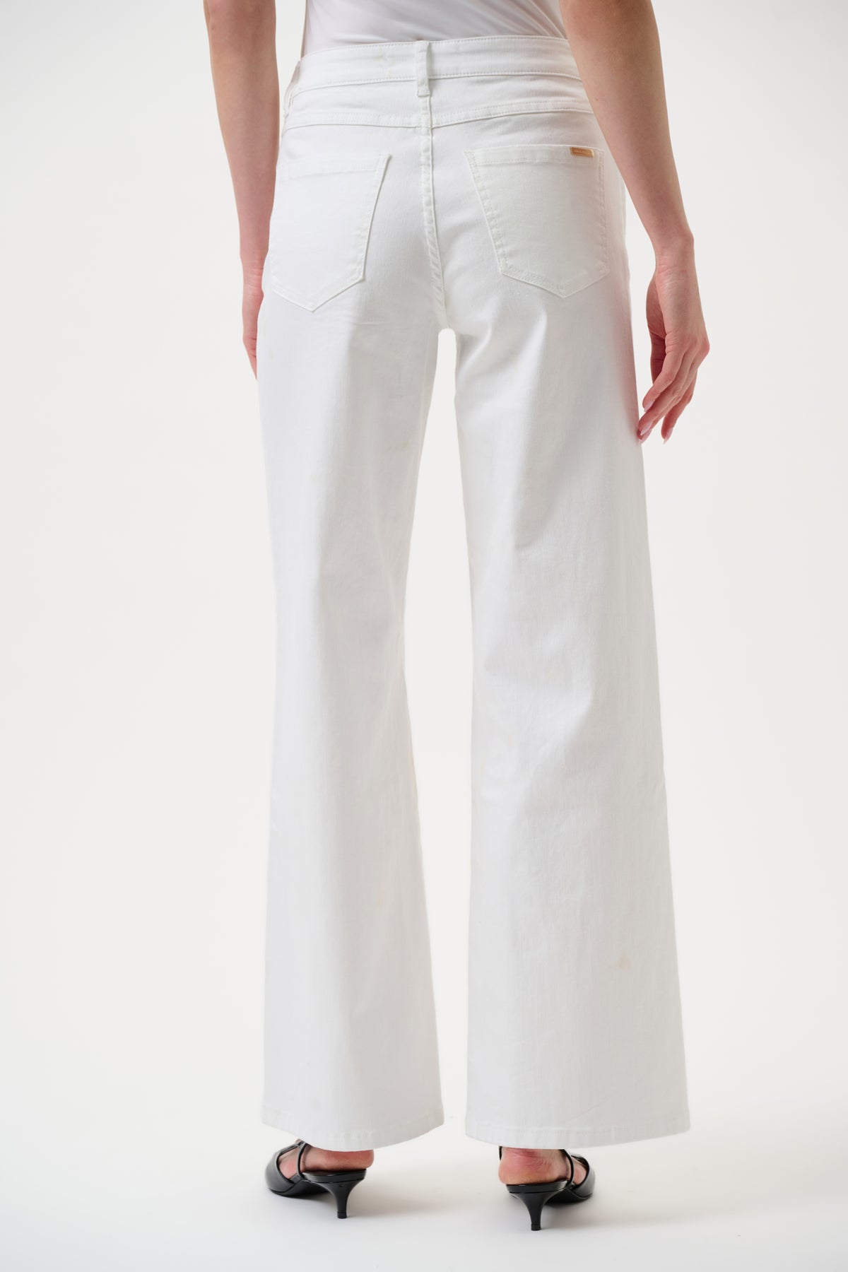 Vide hvite jeans dame bakfra – Joseph Ribkoff Goldie | Kleslykke Oslo Nordstrand