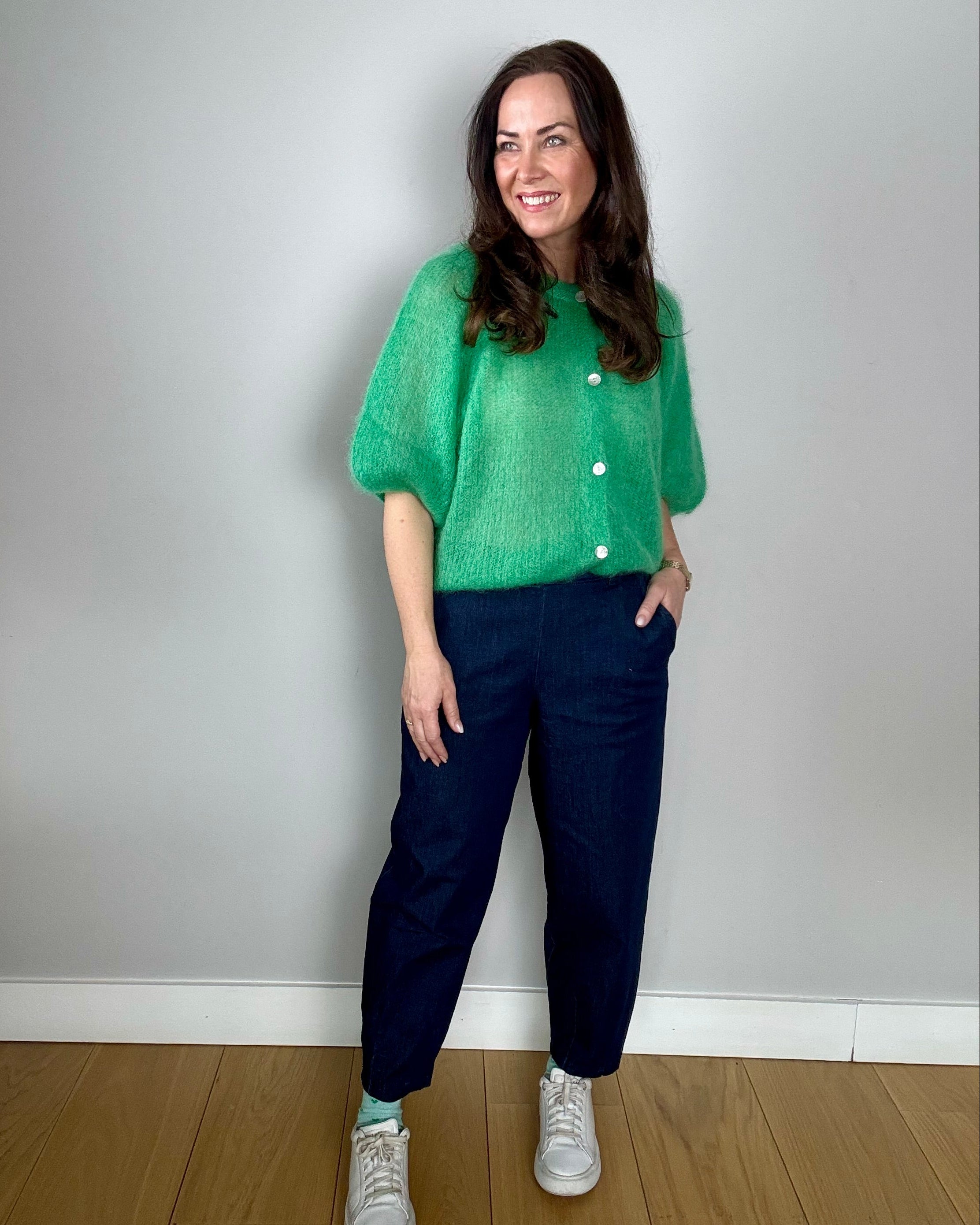 Black Colour Bjoerk Cardigan – Luksuriøs grønn mohair-strikkejakke
