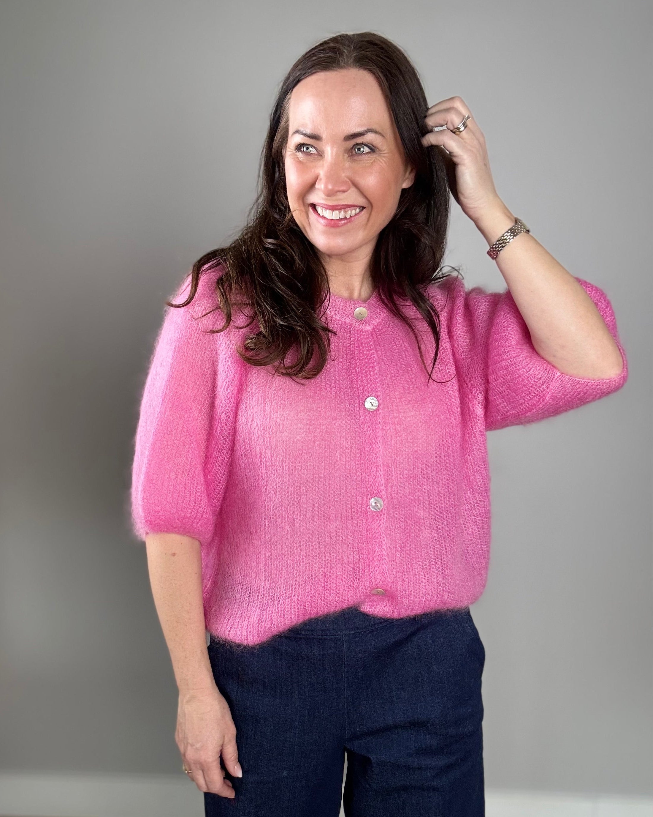 Black Colour Bjoerk Cardigan – Luksuriøs rosa mohair-strikkejakke