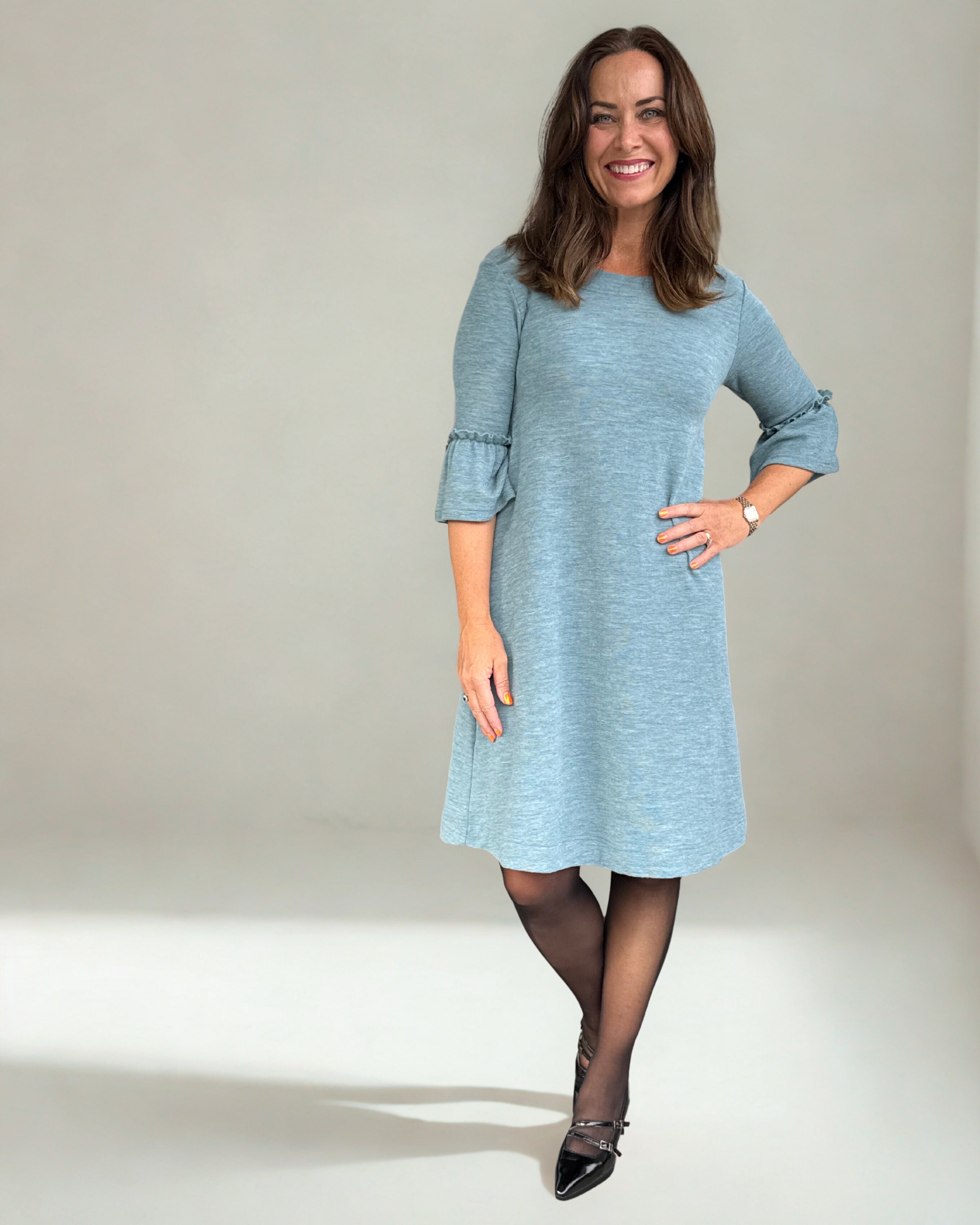 By basics- 7030 Kjole med 3/4 trompet-erme