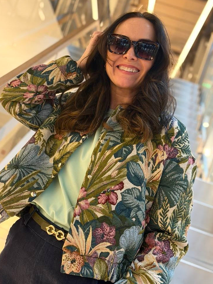Bomber jakke med jungelprint fra Black Colour