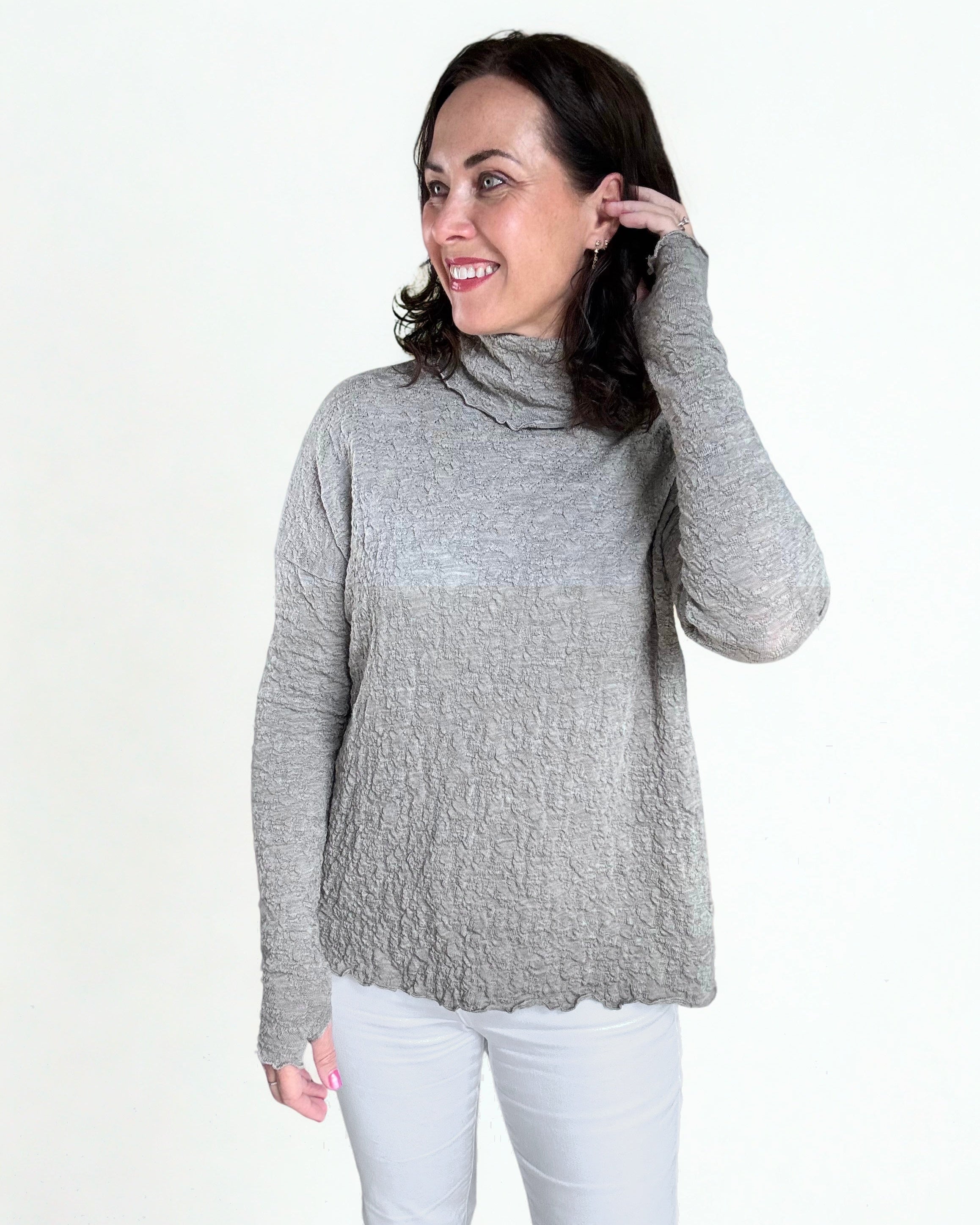 By Basics Ullgenser Dame — Bobleull (Bubble Wool) med Rullekrage — 4501 Shirt Wide