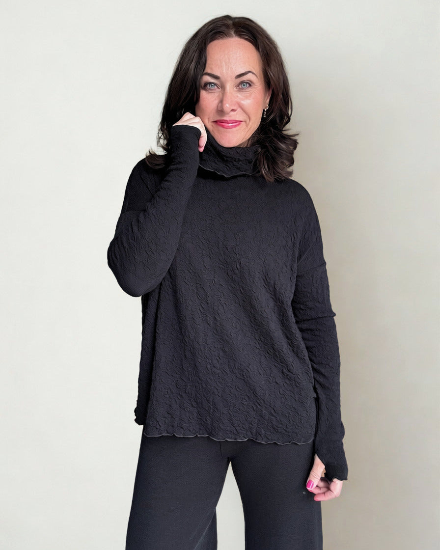 By Basics ullgenser dame i bobleull med rullekrage – 4501 Shirt Wide forfra | Kleslykke